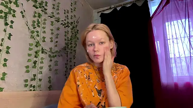 Kate mikki online show from 12/18/25, 03:01