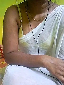 Snapshot of tamil_kanaka chatting on 05/15/26, 03:02 tamil kanaka online show from 05/15/26, 03:02