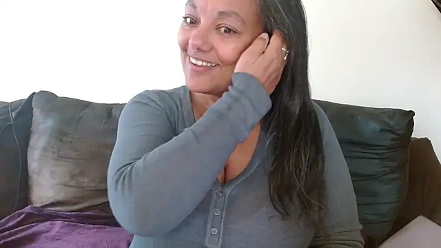 Snapshot of SexyThickStasia69 chatting on 10/21/25, 05:57 SexyThickStasia69 online show from 10/21/25, 05:57