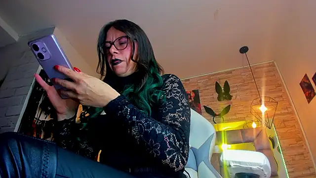 Evangelinejoness  online show from 04/07/26, 11:43