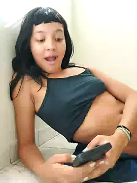 Snapshot of docinho-9 chatting on 10/16/25, 05:47 docinho-9 online show from 10/16/25, 05:47