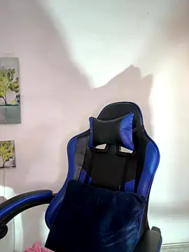 Adeline 1 online show from 10/31/25, 09:16