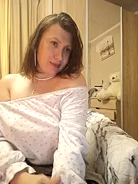 Snapshot of Ambika_beauty chatting on 02/08/26, 08:45 Ambika beauty online show from 02/08/26, 08:45