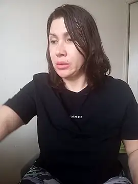 Ambika beauty online show from 04/18/26, 01:15