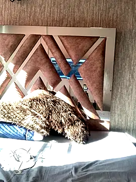 LunaMoore Pink online show from 11/07/25, 12:38