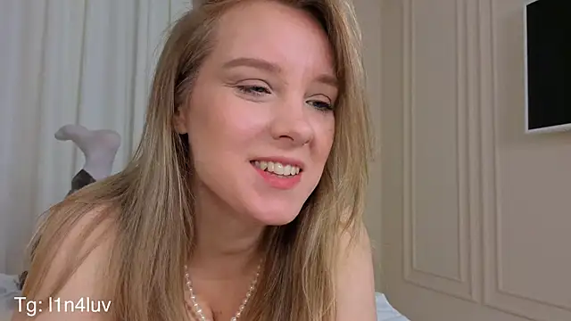 AIicaparkerc online show from 11/18/25, 10:36