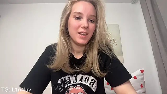 AIicaparkerc online show from 02/09/26, 02:59