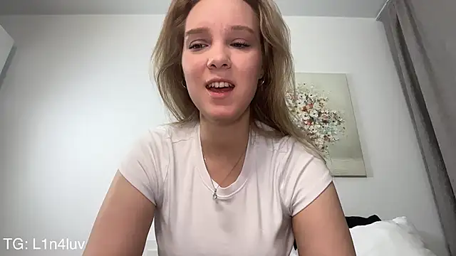 AIicaparkerc online show from 03/13/26, 02:29