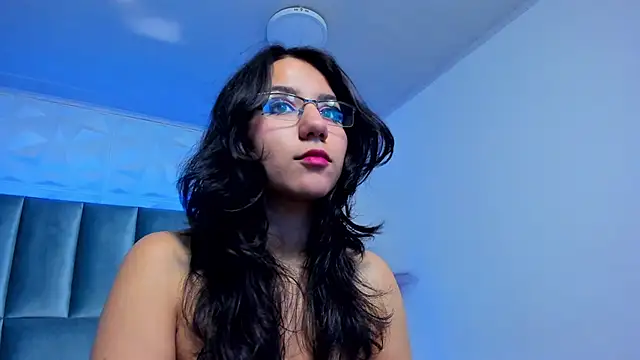 HollyPeach online show from 11/24/25, 07:57