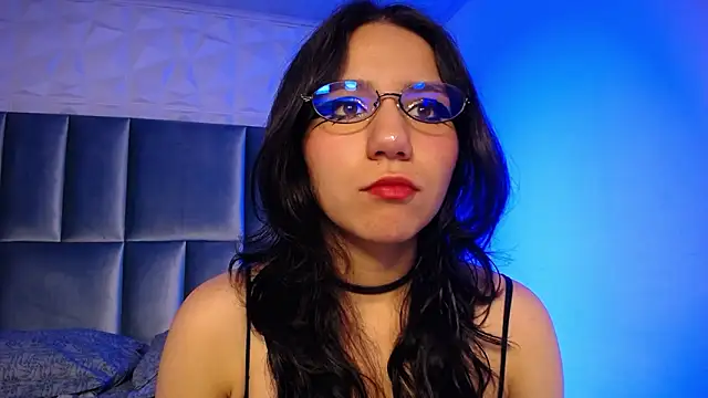 HollyPeach online show from 03/16/26, 07:40