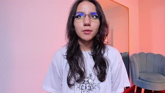 HollyPeach online show from 03/22/26, 05:49