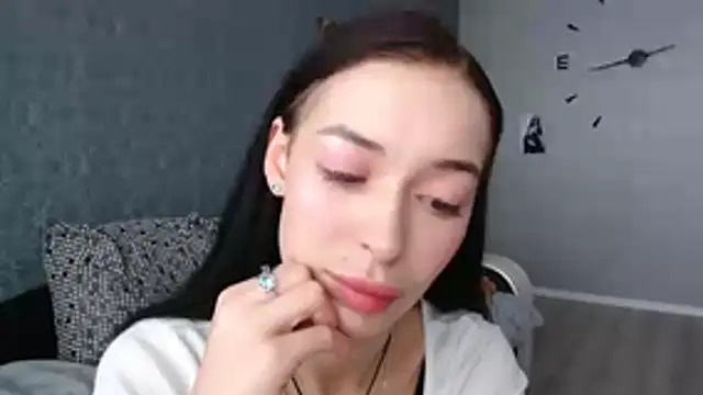 Daphne Darkthorn online show from 11/02/25, 10:17