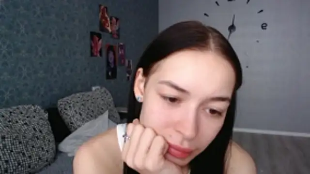 Daphne Darkthorn online show from 11/05/25, 12:27