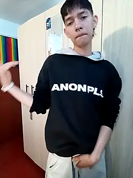 heyy noah11 online show from 10/26/25, 01:22