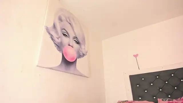 BiancaValentinna online show from 12/20/25, 01:56