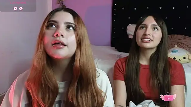 Snapshot of Leah_moon1 chatting on 10/11/25, 02:22 Leah moon1 online show from 10/11/25, 02:22