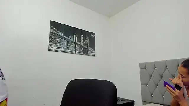 Snapshot of Sofi_And_Santy chatting on 01/18/26, 12:47 Sofi And Santy online show from 01/18/26, 12:47