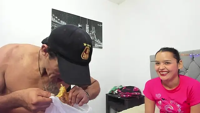 Snapshot of Sofi_And_Santy chatting on 02/03/26, 12:20 Sofi And Santy online show from 02/03/26, 12:20