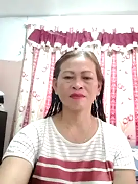 Snapshot of merr_ann123 chatting on 05/18/26, 12:40 merr ann123 online show from 05/18/26, 12:40