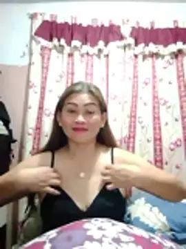 Snapshot of merr_ann123 chatting on 06/05/26, 08:03 merr ann123 online show from 06/05/26, 08:03