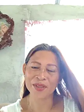 Snapshot of merr_ann123 chatting on 07/17/26, 04:08 merr ann123 online show from 07/17/26, 04:08