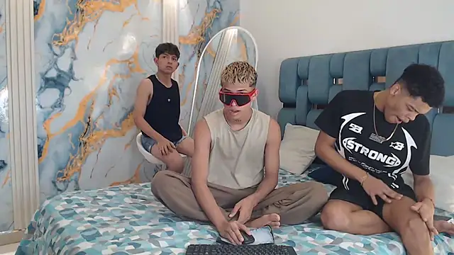 EMPIRE BOYS1 online show from 05/15/26, 07:21