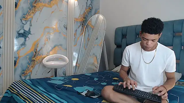 EMPIRE BOYS1 online show from 05/20/26, 07:20