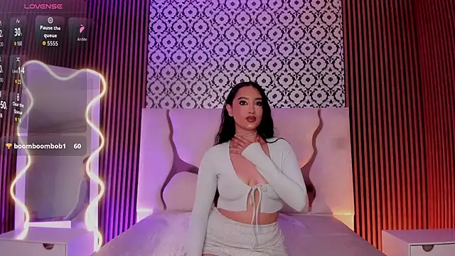 BEELLA TAY1 online show from 11/20/25, 04:45