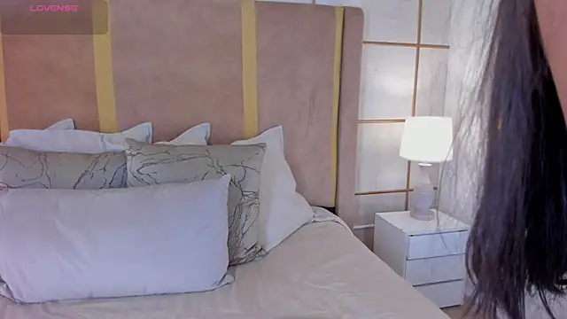 lyrabellini online show from 02/19/26, 11:39