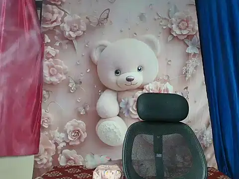 hii tanisha online show from 05/14/26, 04:52