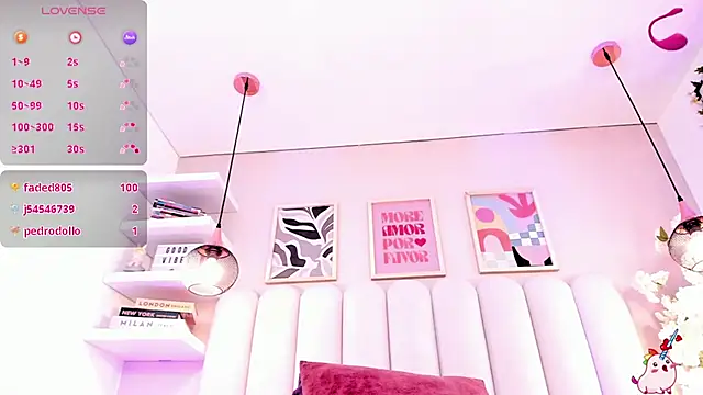 Isabella  gonzalez  online show from 11/19/25, 09:42