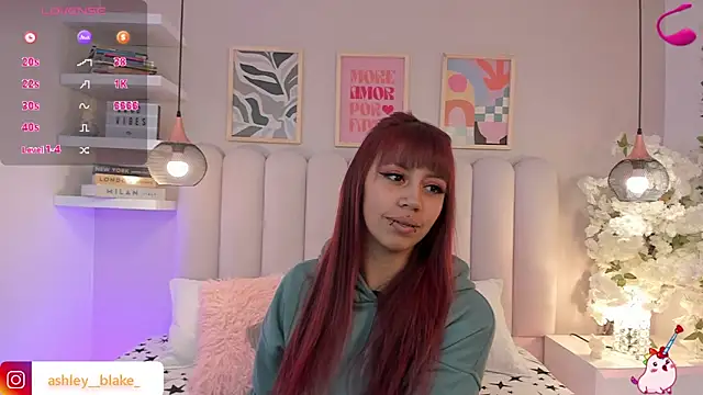 Isabella  gonzalez  online show from 11/25/25, 03:17