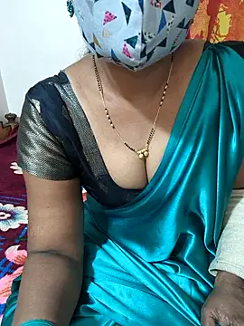 Snapshot of Best_Kannada_Couple chatting on 04/04/26, 04:37 Best Kannada Couple online show from 04/04/26, 04:37