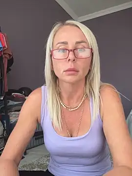 ElenabonyX online show from 10/11/25, 12:36