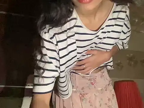 youngriri2 online show from 10/23/25, 01:43