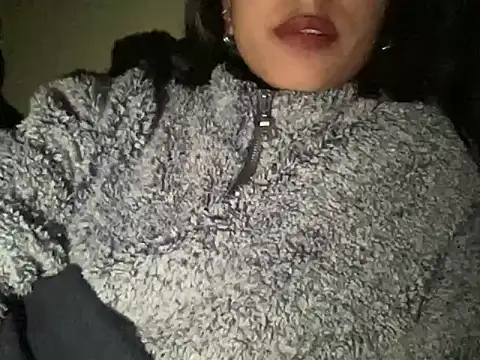 youngriri2 online show from 11/16/25, 07:41