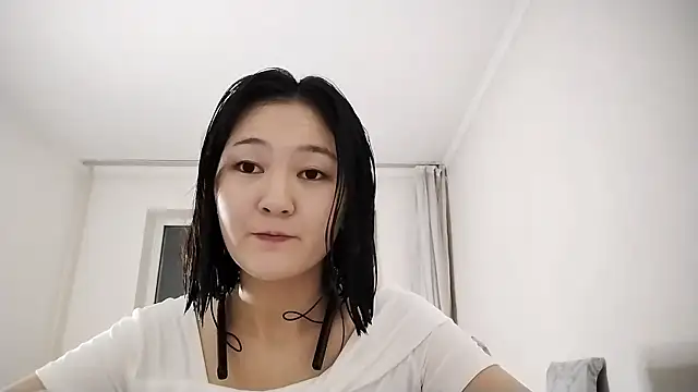 Lyndasilk online show from 10/16/25, 02:07