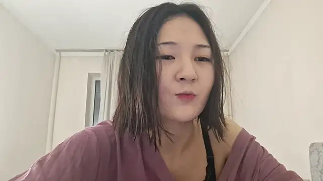 Snapshot of Lyndasilk chatting on 03/02/26, 03:30 Lyndasilk online show from 03/02/26, 03:30