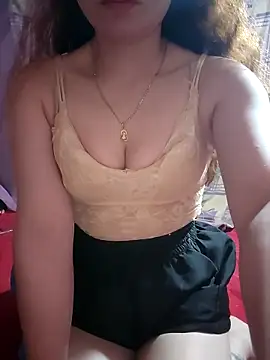 LeanaLy online show from 12/22/25, 01:30