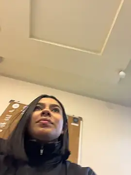 AlyssaRay online show from 02/21/26, 01:01