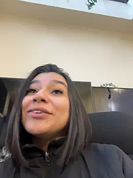 AlyssaRay online show from 03/29/26, 11:43