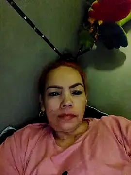 Snapshot of Sharlott_smith chatting on 11/27/25, 11:07 Sharlott smith online show from 11/27/25, 11:07