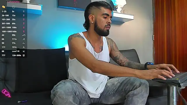 Snapshot of black_kameron_ chatting on 10/28/25, 09:50 black kameron  online show from 10/28/25, 09:50