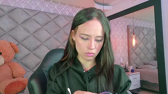 Snapshot of CARO_ADAMS1 chatting on 11/17/25, 12:44 CARO ADAMS1 online show from 11/17/25, 12:44