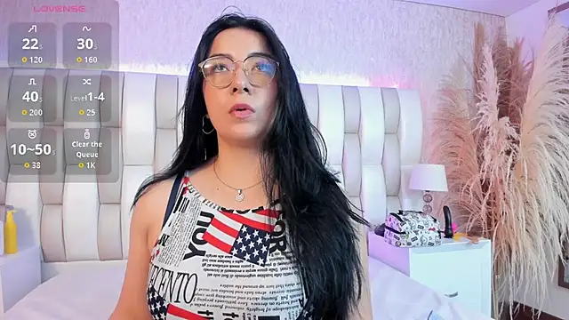 Ari lynn  online show from 02/03/26, 03:15