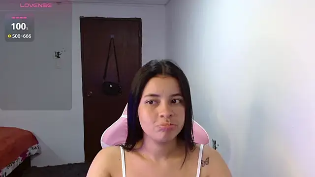 Megan ve online show from 10/15/25, 01:17