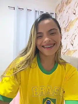 Snapshot of safadinhaquenteW chatting on 06/15/26, 01:24 safadinhaquenteW online show from 06/15/26, 01:24