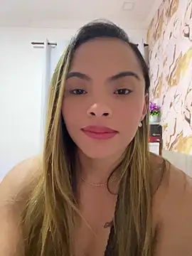 Snapshot of safadinhaquenteW chatting on 07/10/26, 02:27 safadinhaquenteW online show from 07/10/26, 02:27