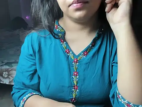 Divya68 online show from 10/15/25, 06:08