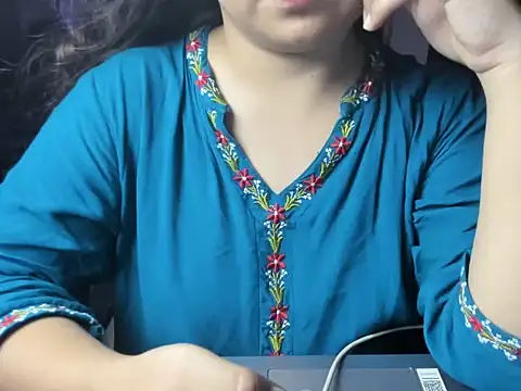 Divya68 online show from 10/17/25, 05:48